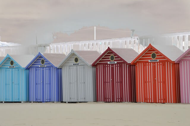 plage-cabines-cabines-de-bain